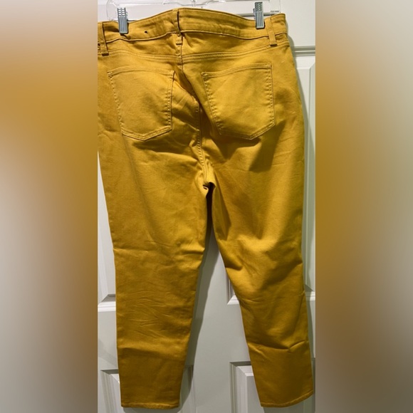 NWOT Talbots Flawless slim ankle. Size 14P - Picture 8 of 8